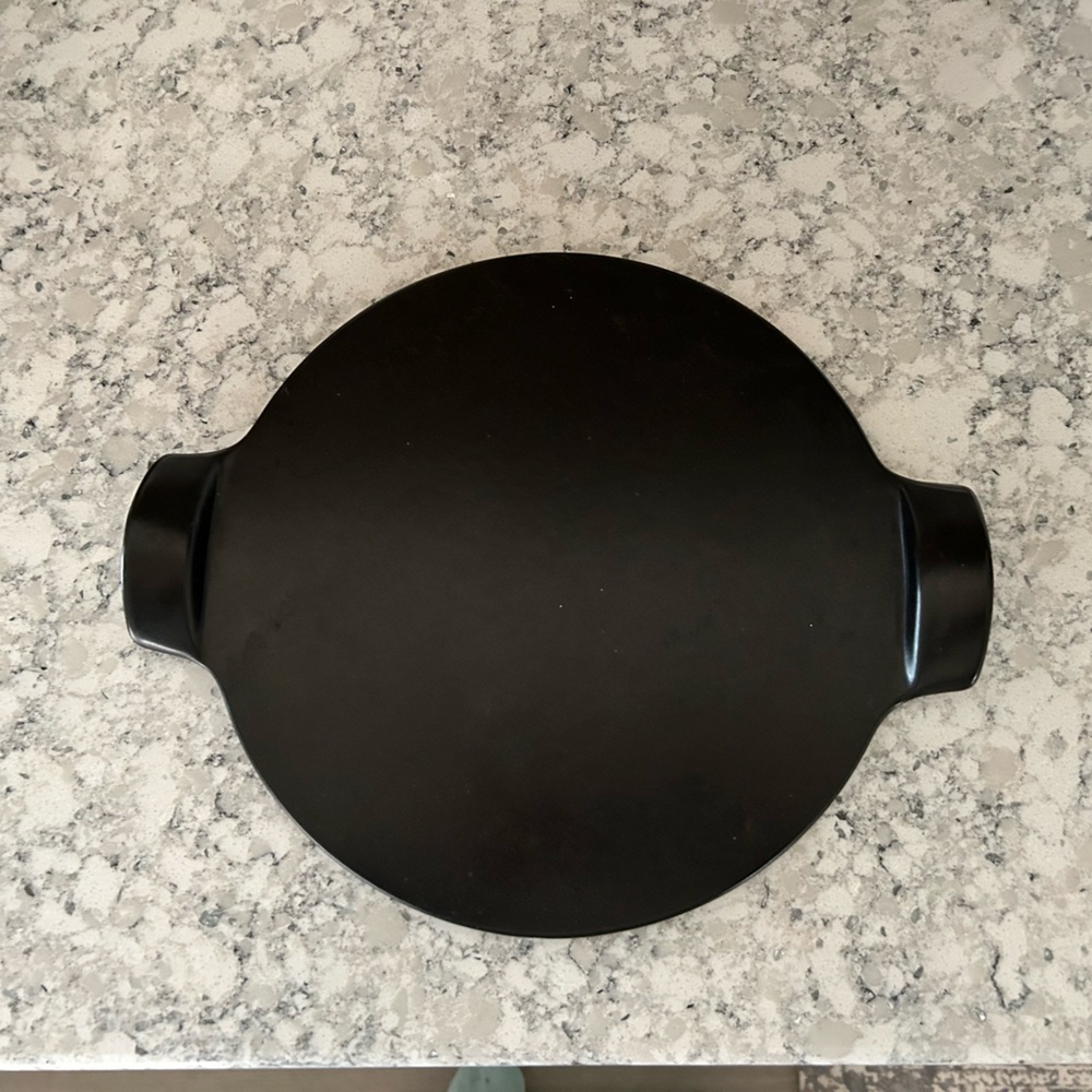 Emile Henry 10'' PIZZA Stone  Made In France Black